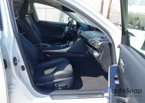 2017 Lexus Is 200T из США, поврежденный, VIN JTHBA1D20H5051051